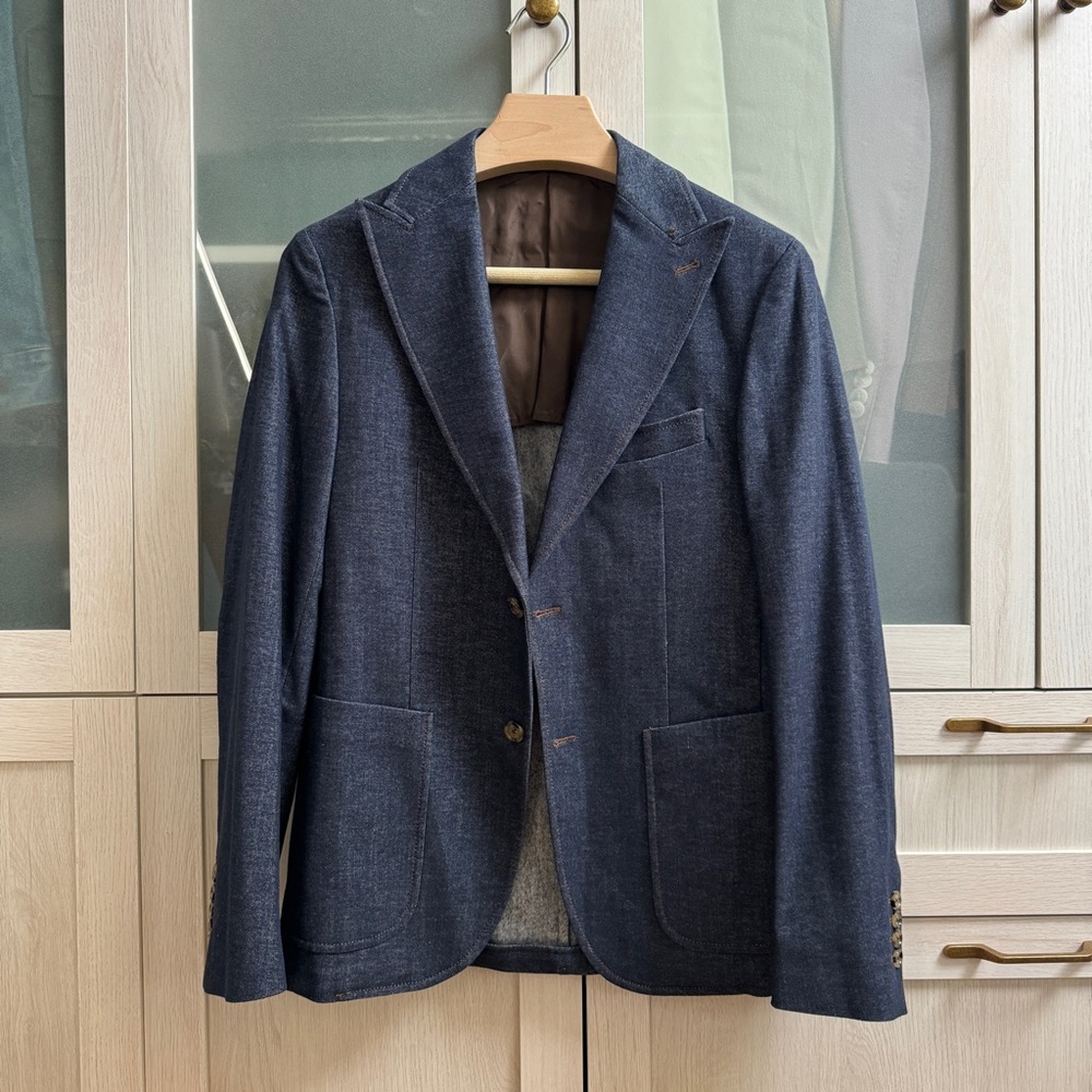 Eleventy Peak Lapel Navy Blazer